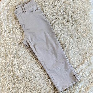 NYDJ Ariel Crop Cream/Tan Capris Size 8